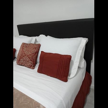 "Cozy Basement Retreat Just 40 Minutes To Nyc!" Apartamento Irvington Exterior foto
