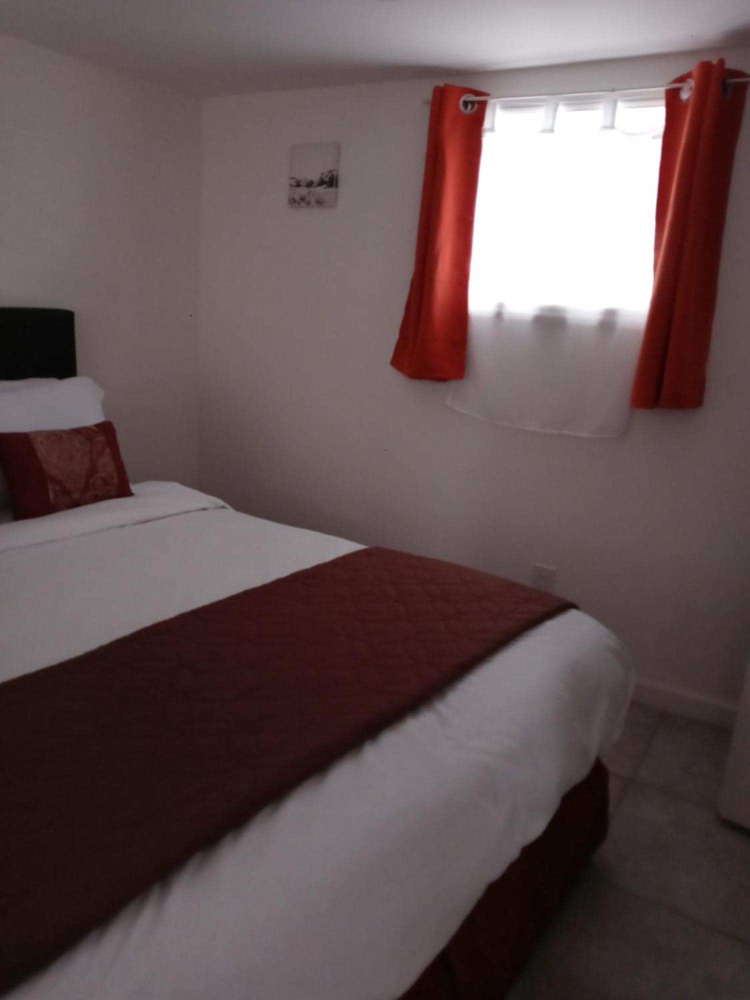 "Cozy Basement Retreat Just 40 Minutes To Nyc!" Apartamento Irvington Exterior foto