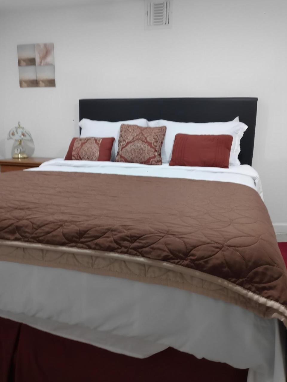 "Cozy Basement Retreat Just 40 Minutes To Nyc!" Apartamento Irvington Exterior foto