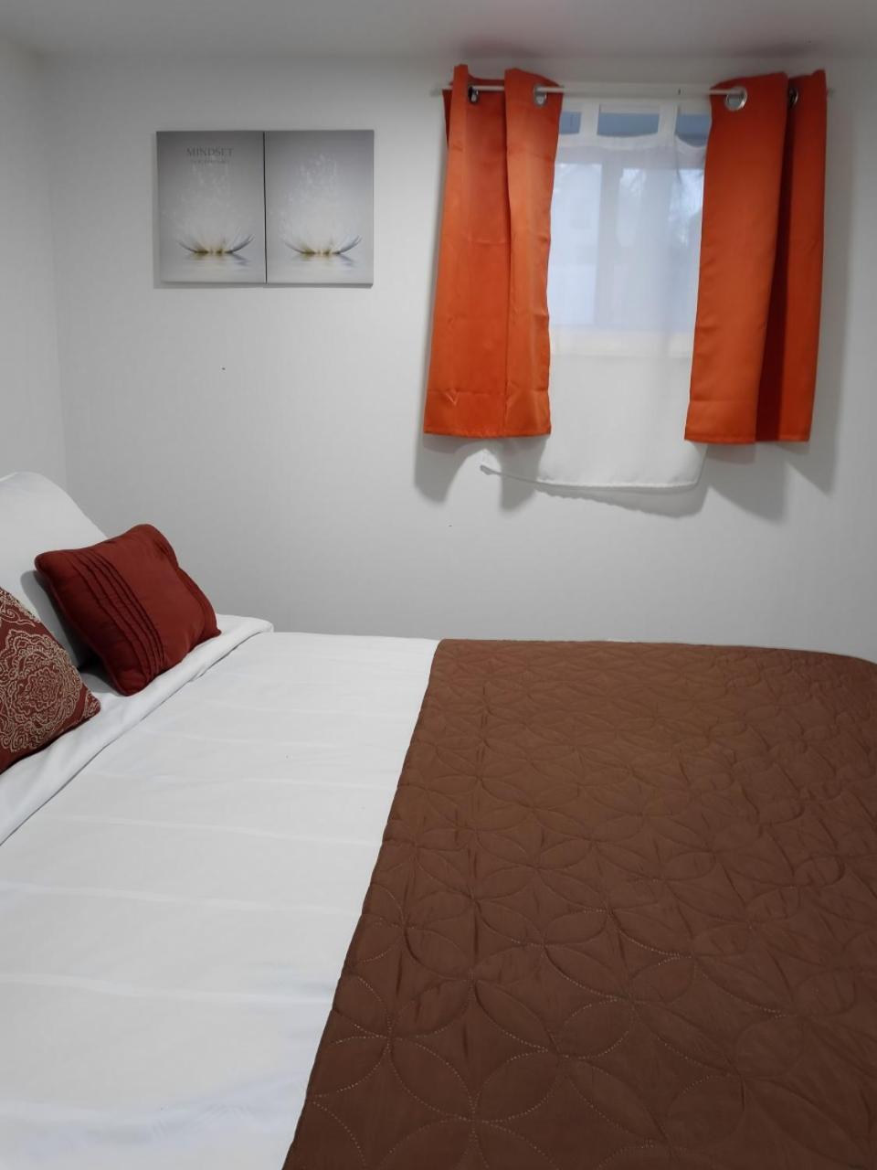 "Cozy Basement Retreat Just 40 Minutes To Nyc!" Apartamento Irvington Exterior foto